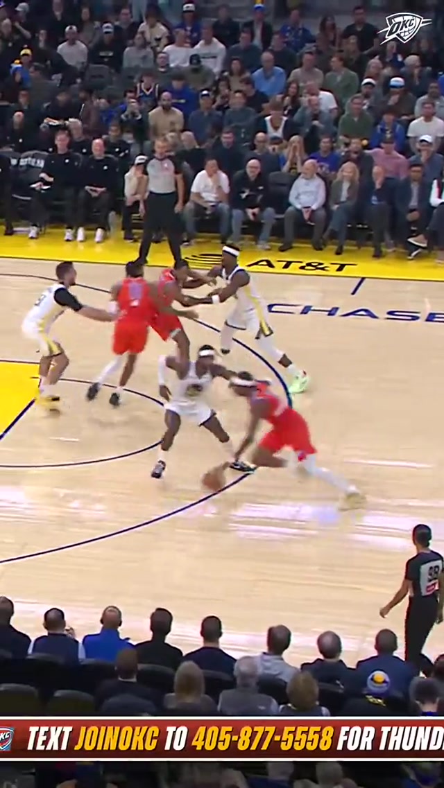 Tough bucket in The Bay for SGA 💪 #okcthunder #shaigilgeousalexander