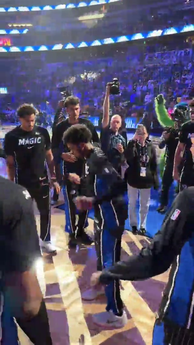 live from Orlando 🕺🏽 #NBA #OrlandoMagic 