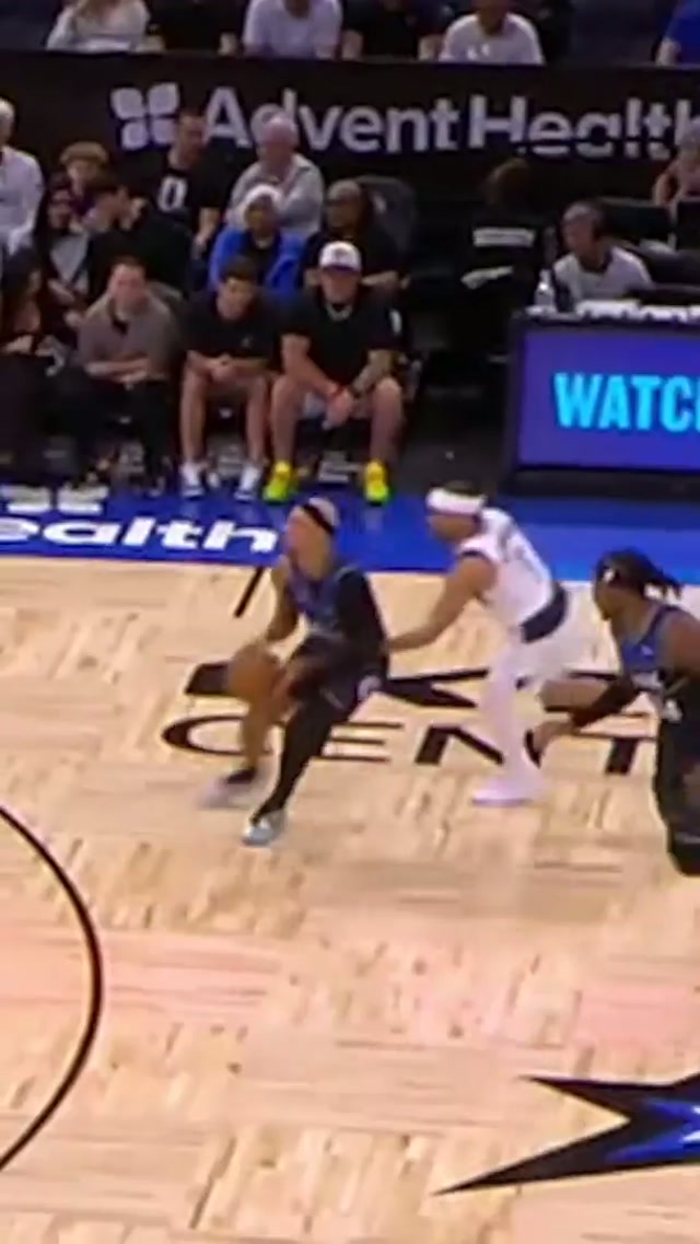 JALEN SUGGS WITH THE WILD 4 POINTER 😤🤯 #NBA #OrlandoMagic 