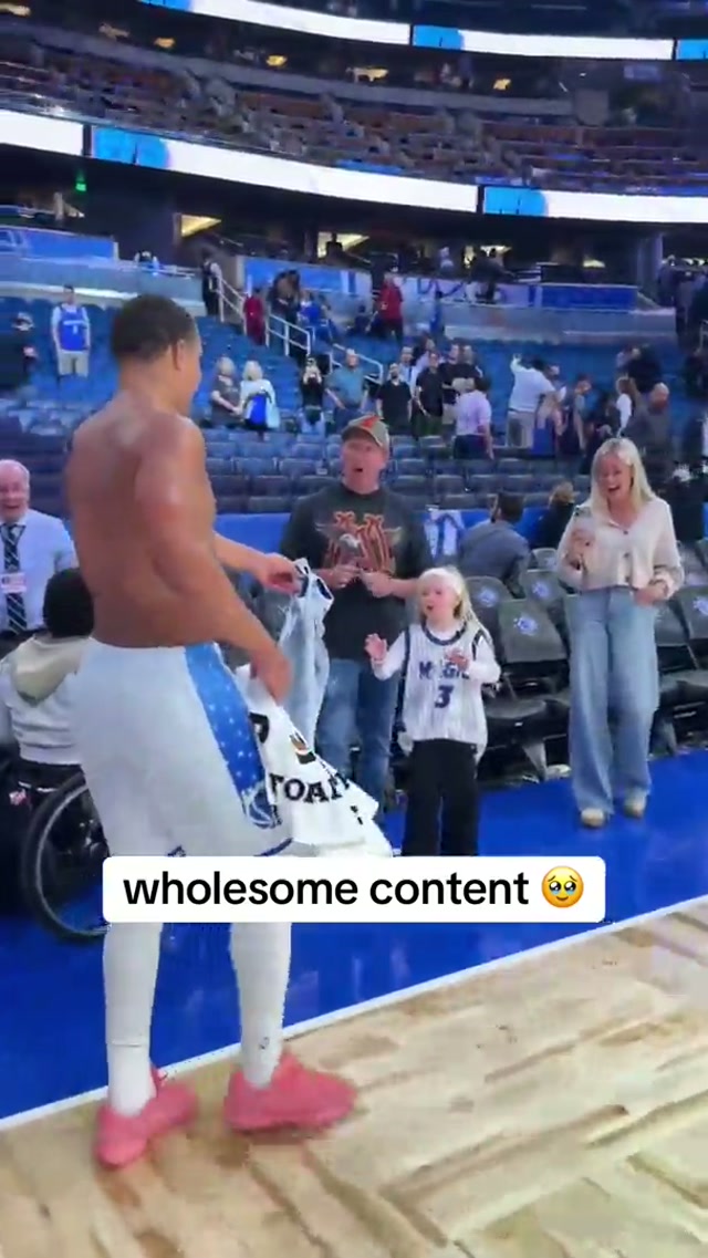 more wholesome Desmond Bane content 💙 #NBA #OrlandoMagic 