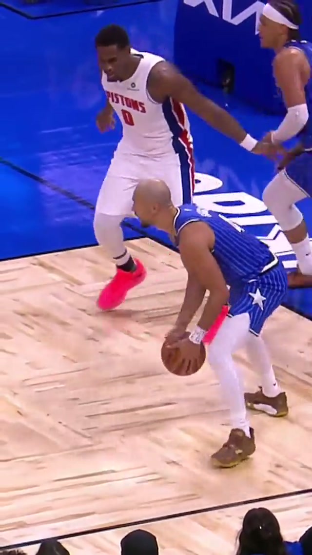 🗣️ CORNER THREE 👌 #NBA #OrlandoMagic 