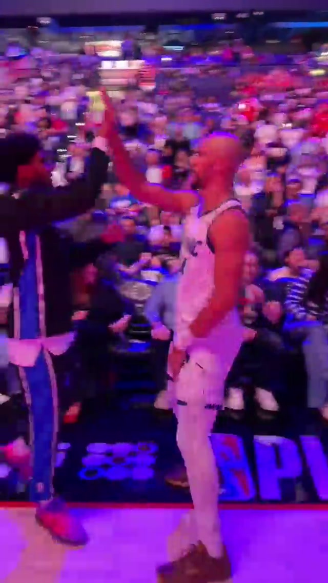 jalen in his pregame 🤝 bag #NBA #OrlandoMagic 