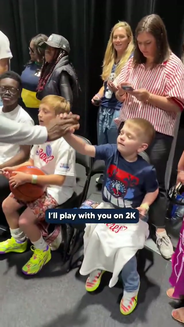 This young fan had Pascal Siakam cracking up.

“You better get buckets though.”
“No promises.” 😂
#NBAAllStar #nba #pacers #basketball #2k