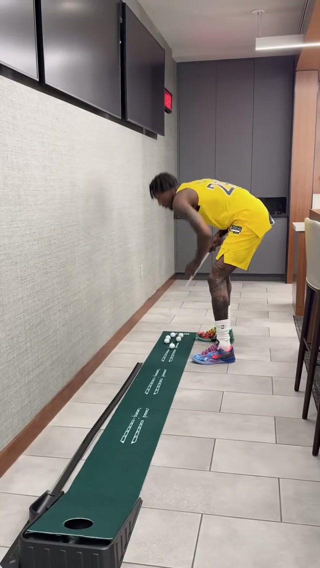 Quenton Jackson took on the Locker Room Time Trials on Media Day ⏱️ #pacers #nba #basketball #timetrial #mediaday