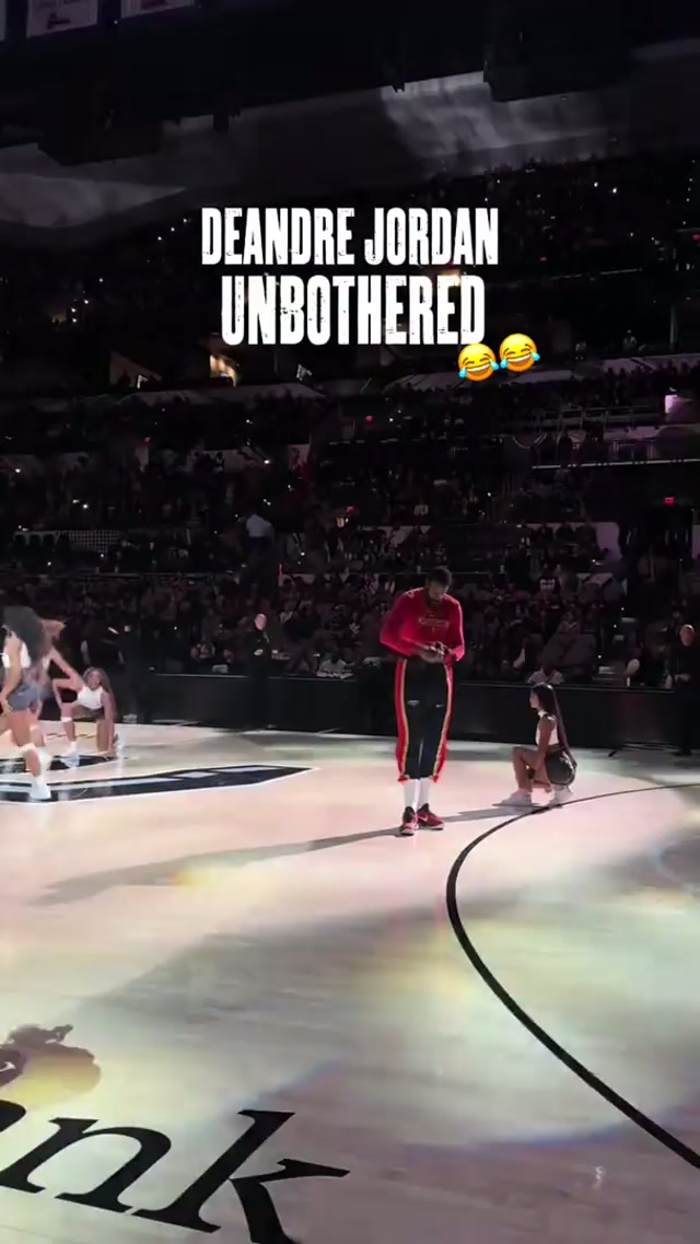 he’s just always in his own world fr 

#hisworld #humortiktok #thatonefriend #fr #nbabasketball 