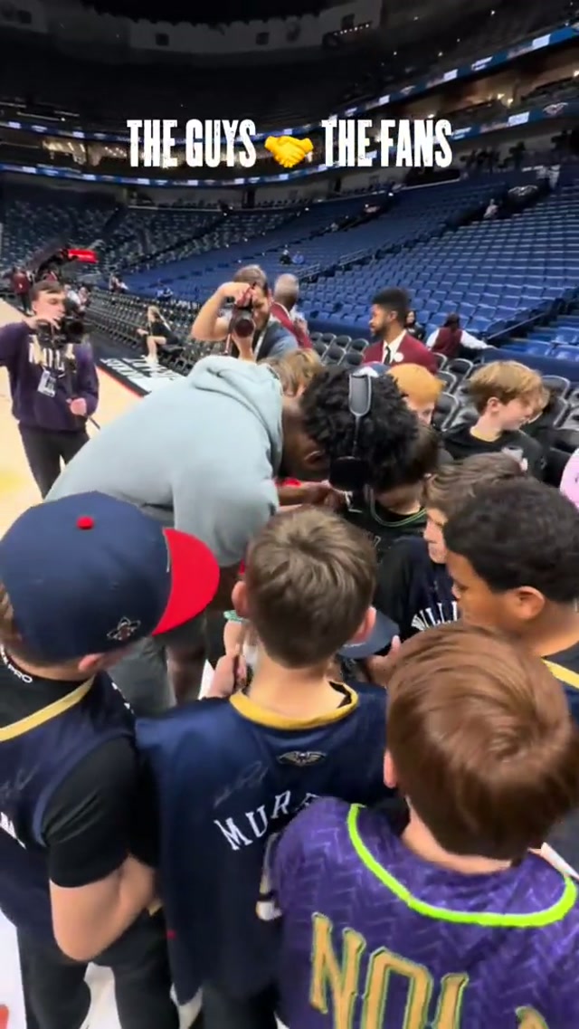 the best moments pregame #wholesome #jordanpoole #herbjones #treymurphy #fans 
