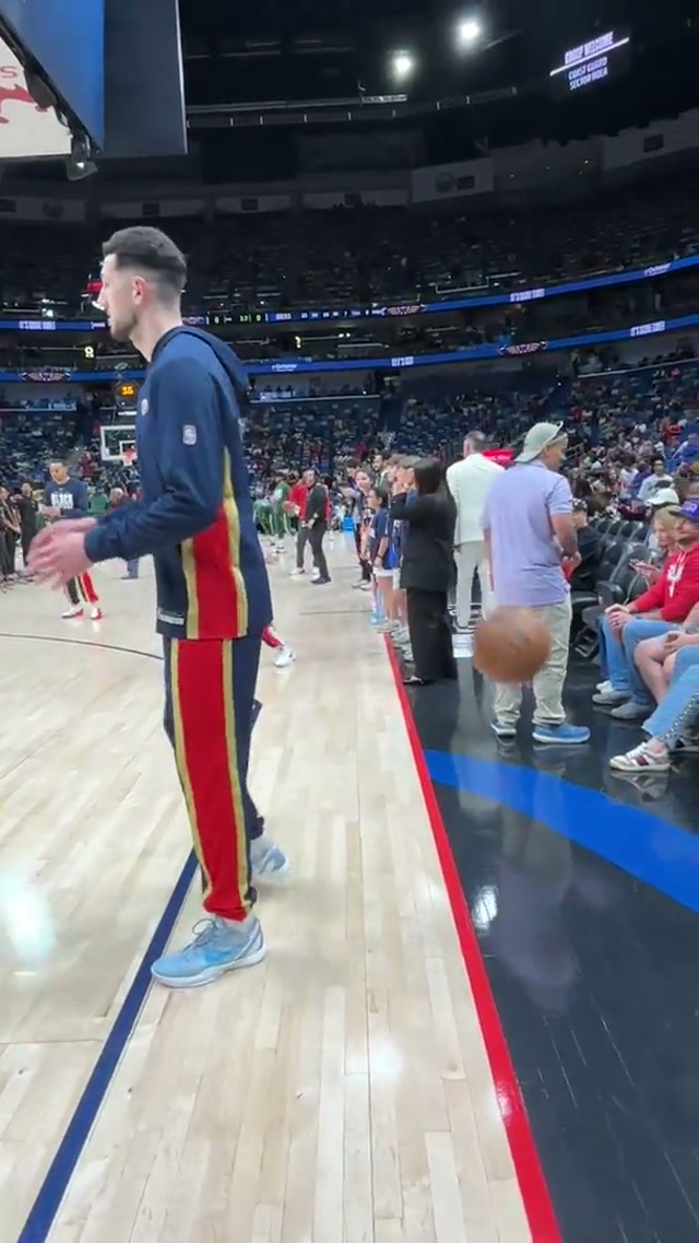 When you get to shootaround with Karlo 🥹

#pelicans #moments #nba #memories #basketball 