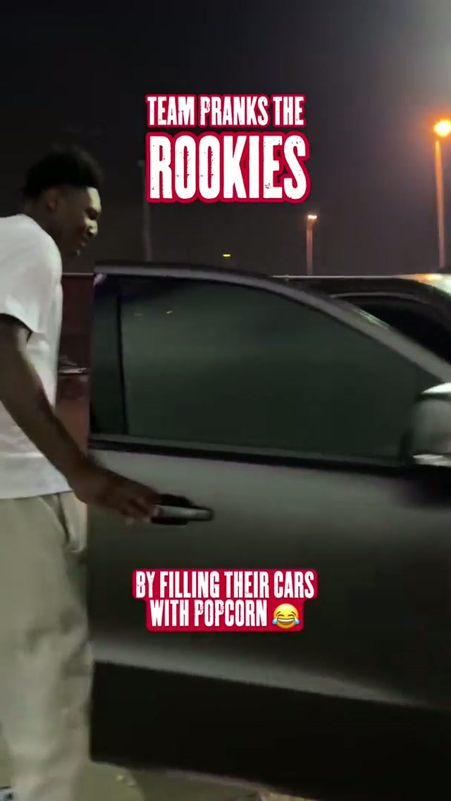let the prank wars begin 😭 #prankwars #rookiethings #neworleanspelicans #derikqueen #prankvideo 