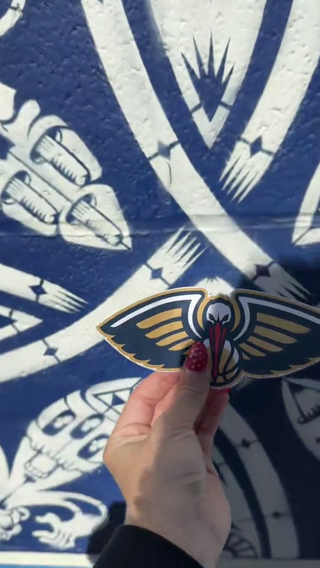 Pels in Cali now 👀 #neworleanspelicans #sacramento #mural #artistsoftiktok 