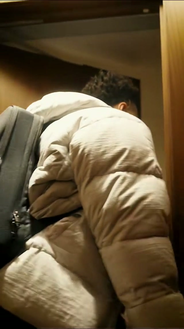 Introducing Trayce to a Canadian staple 🇨🇦
 
Presented by Open Gym 
#raptors #nba #fyp 