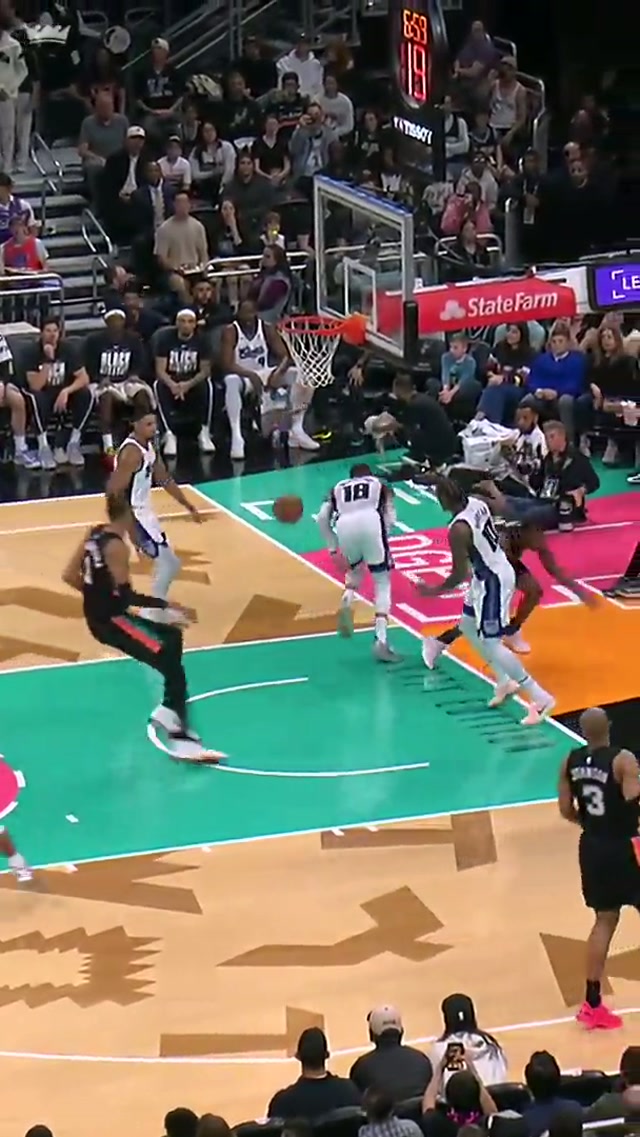 THE BLOCK.
THE DUNK. 
🤌🤌🤌