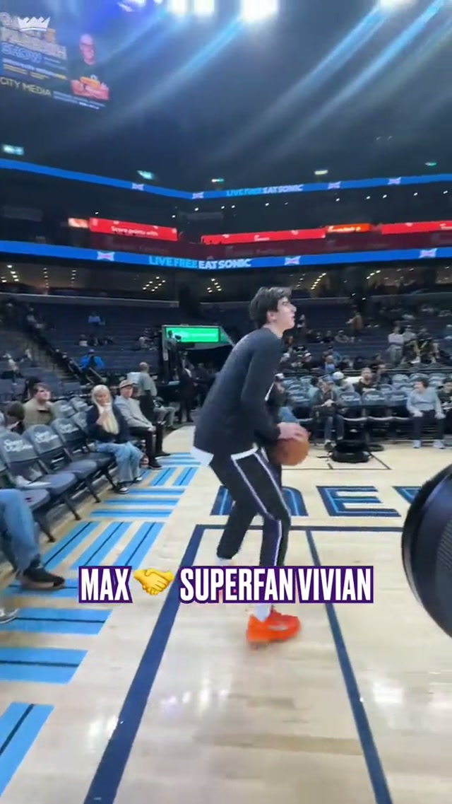 W assist 🤝 @superfanvivian #nba #sacramento #SacramentoKings