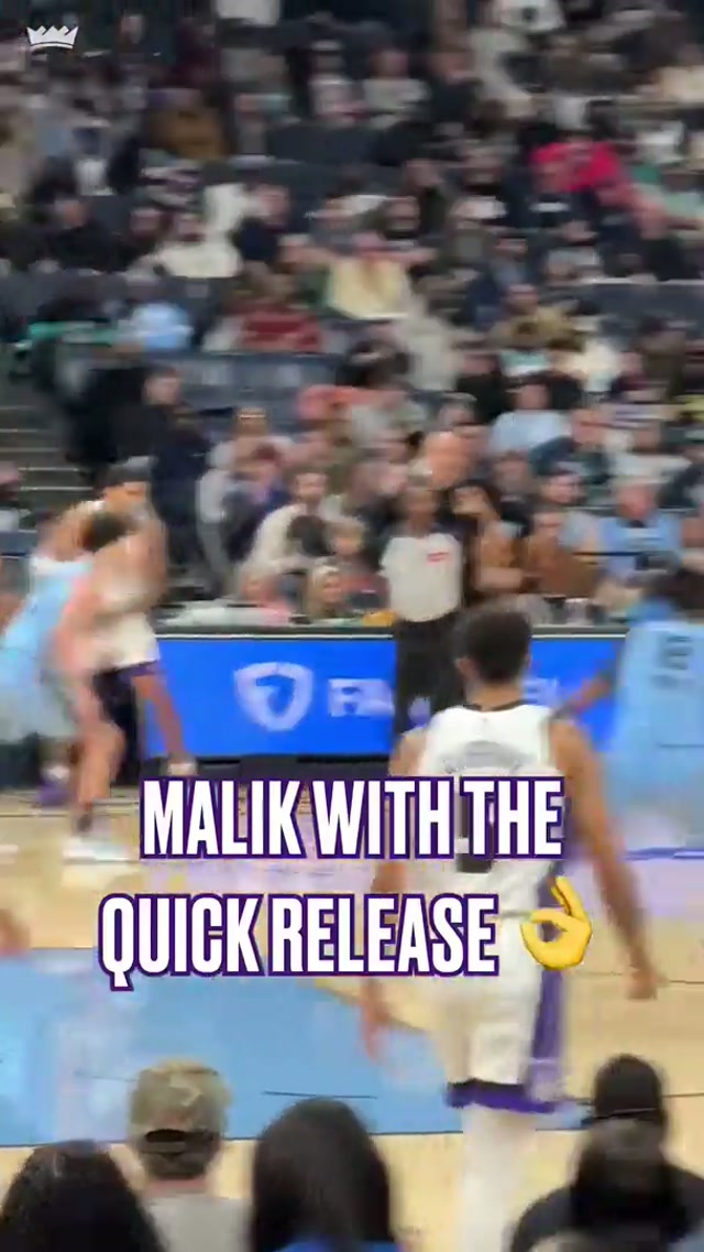 Lik connects before the buzzer 💪