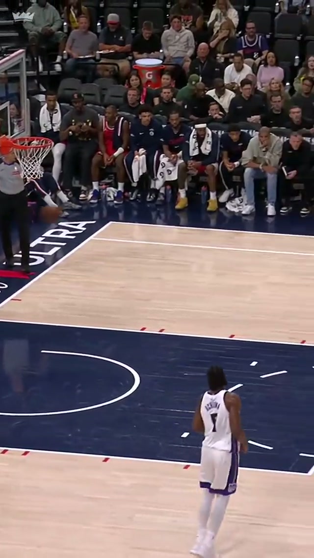 BRODIE FOR THREE AT THE BUZZER. C'MON NOW.