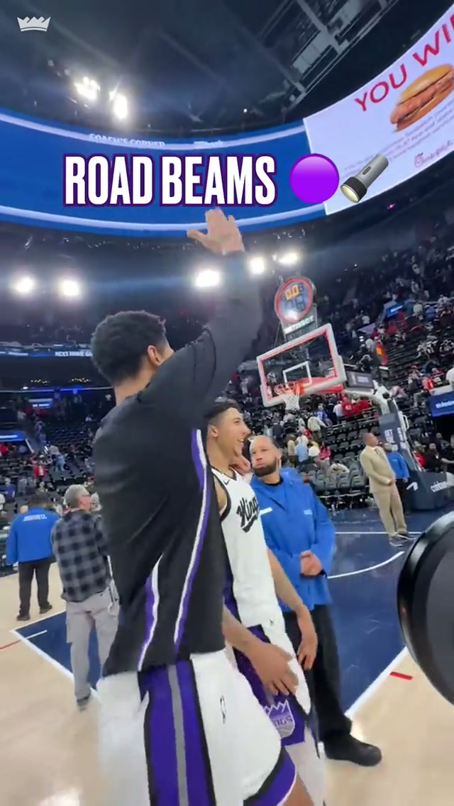 saturday night beamin 🟣🔦