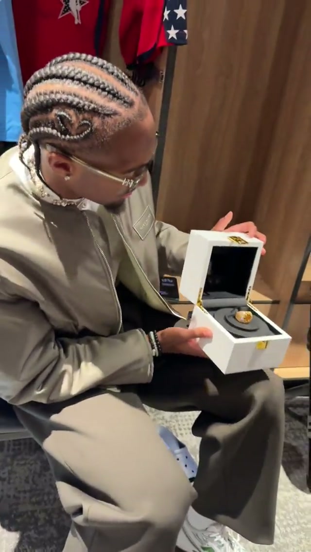 Rese really said cut the cameras when the video got too complimentary 🤣 our humble king #tyresemaxey #sixers #nba #philly #nbaallstar 