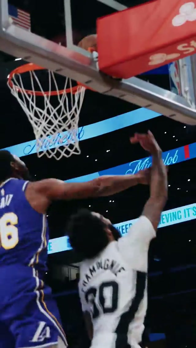 Yes it did Ju 🤣 (📺 NBA on Prime) #spurs #sanantonio #nba