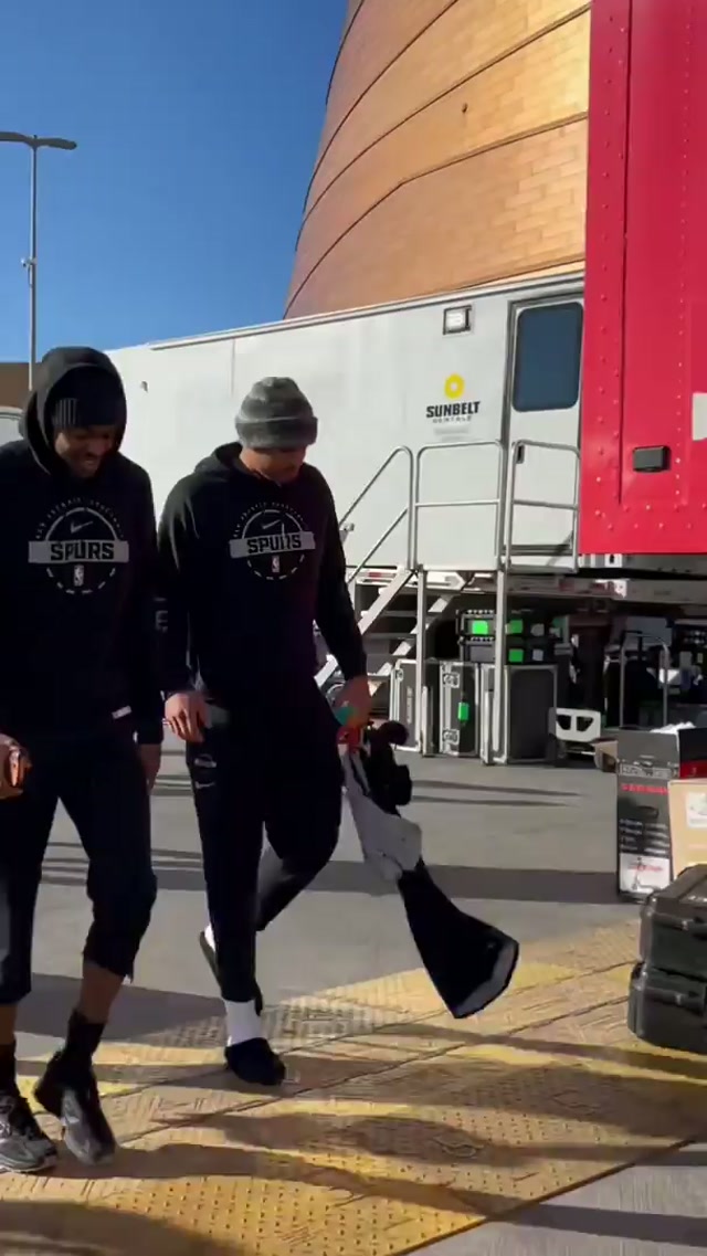 Got work in today 💼 #spurs #nba #sanantonio #nbacup #lasvegas 