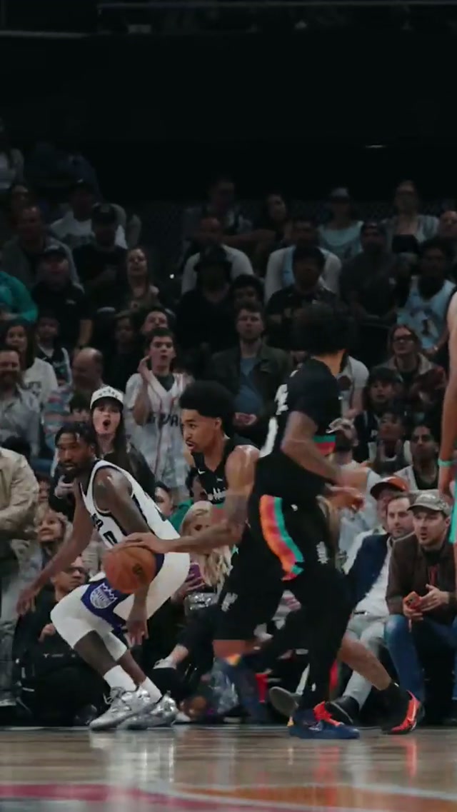 CB was all of us honestly #spurs #nba #dylanharper #dunk 