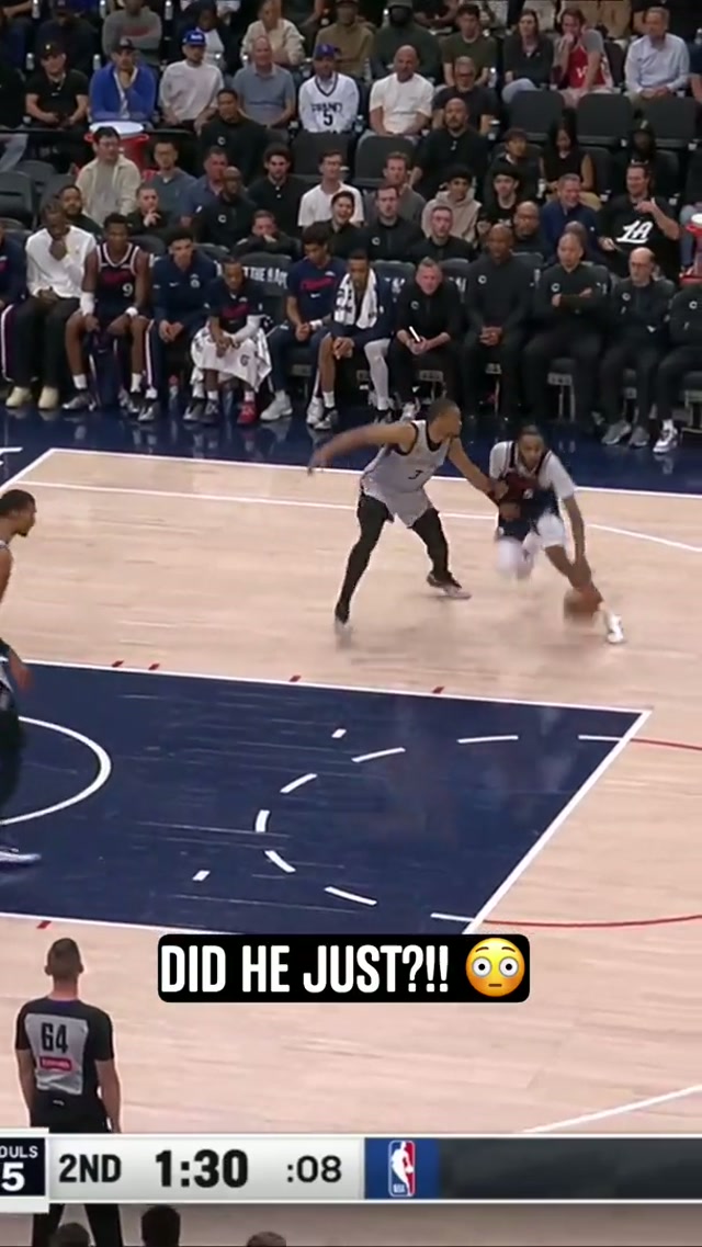 Don't hurt em, Steph 🤯  📺KENS5 & Peacock #spurs #nba #stephoncastle