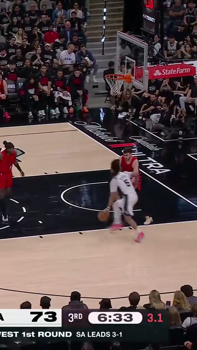 RIGHT AT THE BUZZER 🚨 #Spurs #nbaplayoffs #NBA #Dylanharper