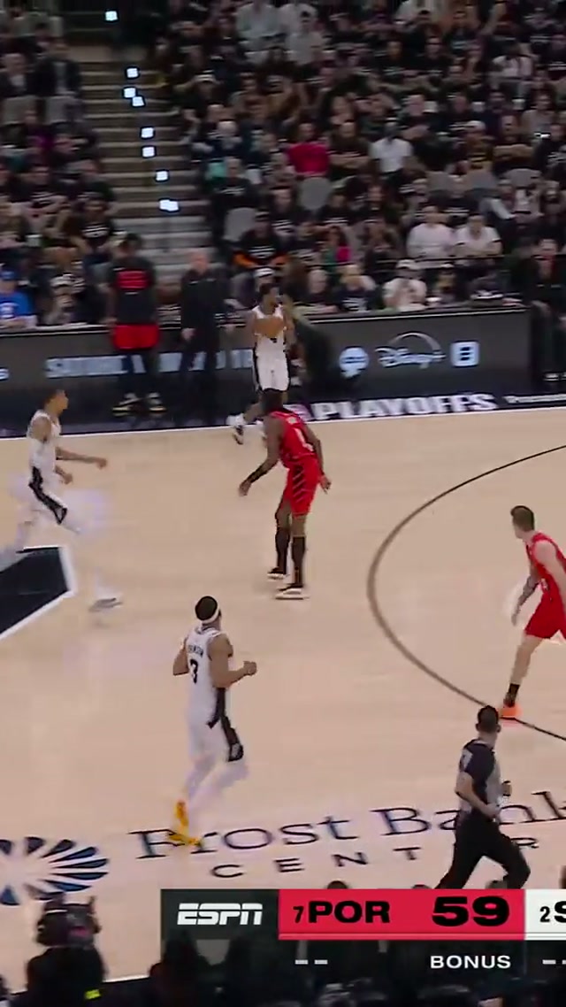 so smooth 🦊 #Spurs #nbaplayoffs #NBA