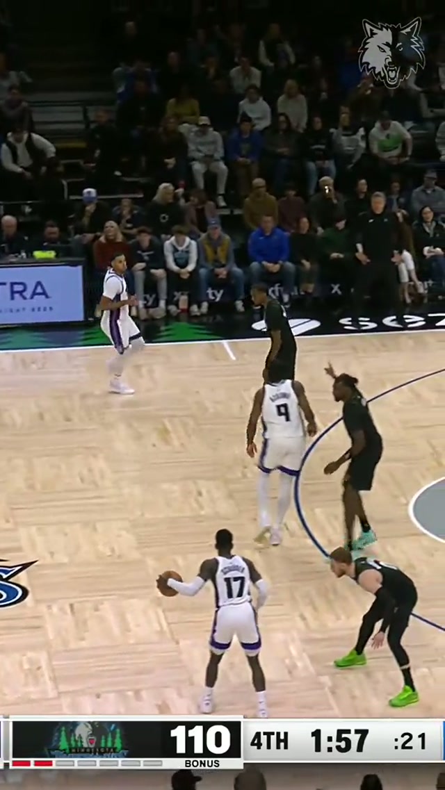 Donte’s ruthless. 😤 #minnesota #nba #timberwolves #dontedivincenzo 