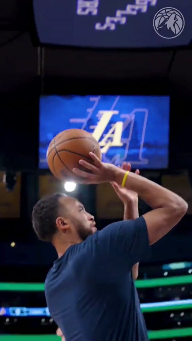 Slow motion better than no motion. 🫡 #minnesota #nba #timberwolves #kyleanderson