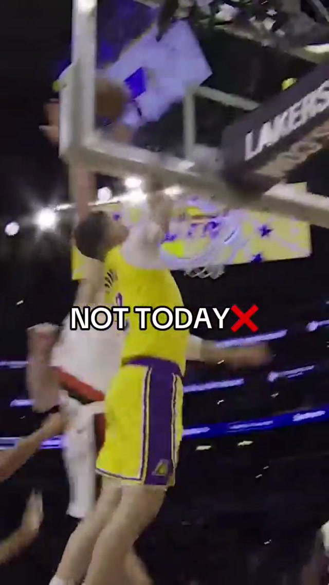 Not on DC’s watch #donovanclingan #trailblazers #nba #basketball #block 