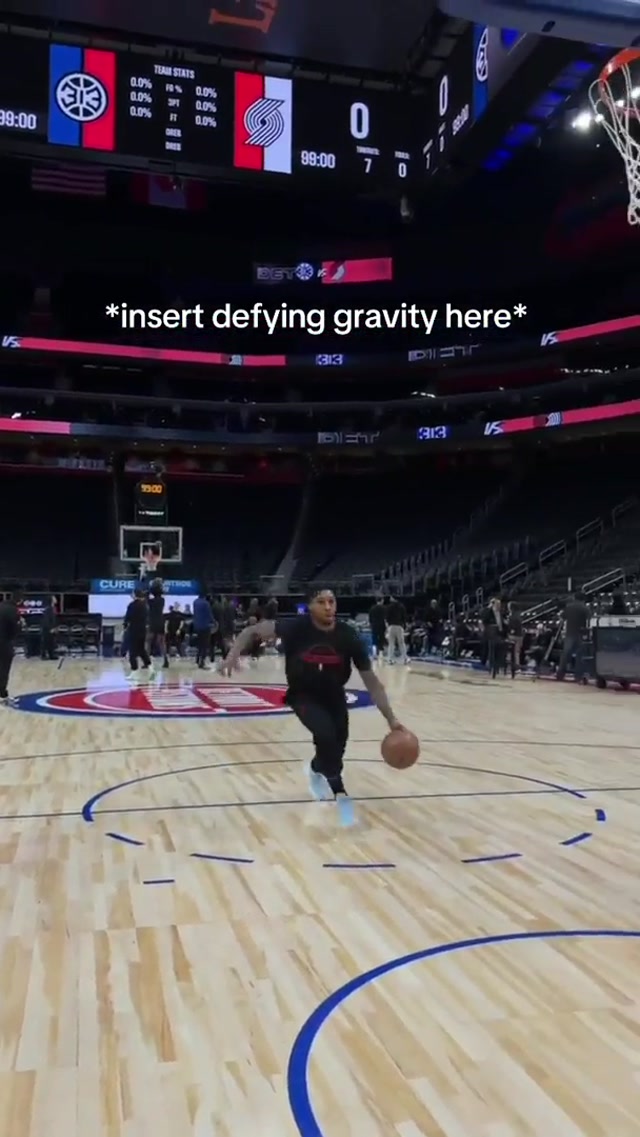 Someone cast Caleb Love in the next Wicked movie 🤫 #caleblove #defyinggravity #wicked #trailblazers #dunk 