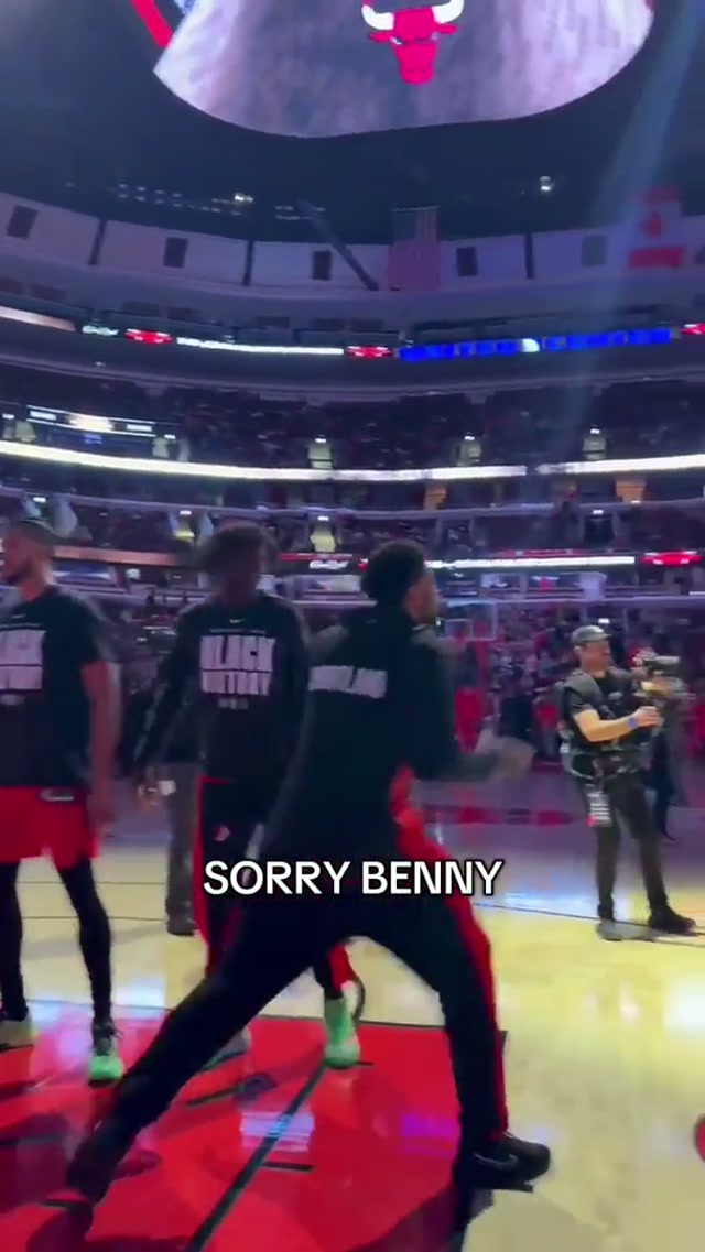 @Benny the Bull wants to be admin so bad smh 🤣🤣 #trailblazers #NBA #benny #funny #basketball 
