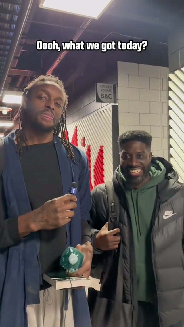 Did anyone’s surprise you? #tinymic #NBA #basketball #trailblazers #funny 