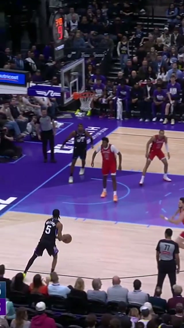 🗣️ WHERE DID HE COME FROM?! #nba #highlights #jazz #dunk