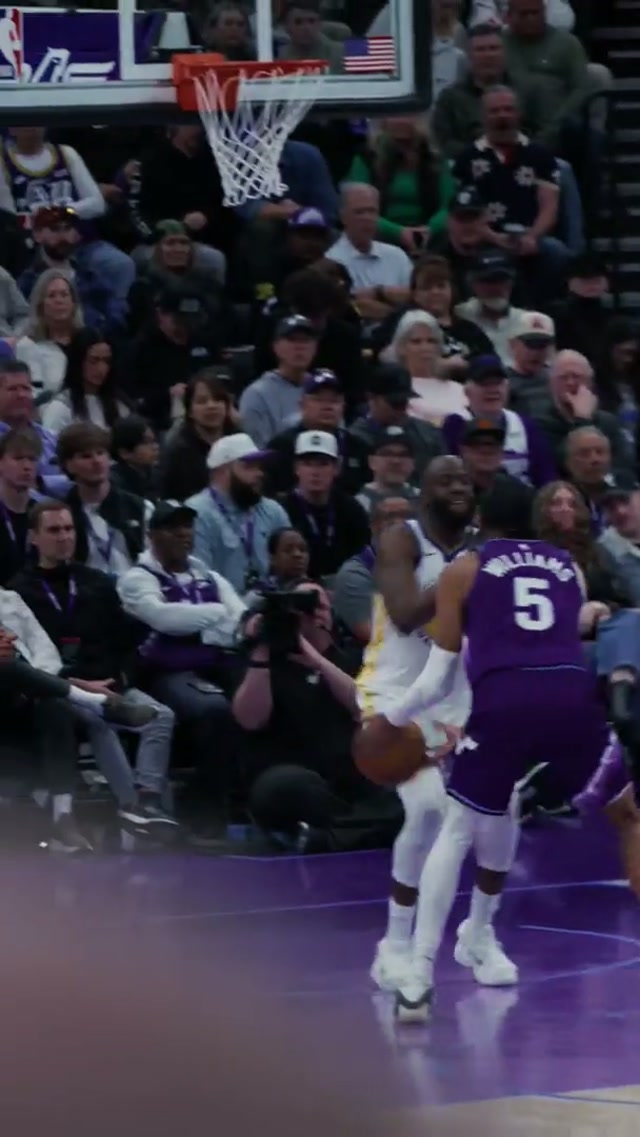 Cody ➡️ Oscar for the dunk #nba #jazz #highlights #warriors