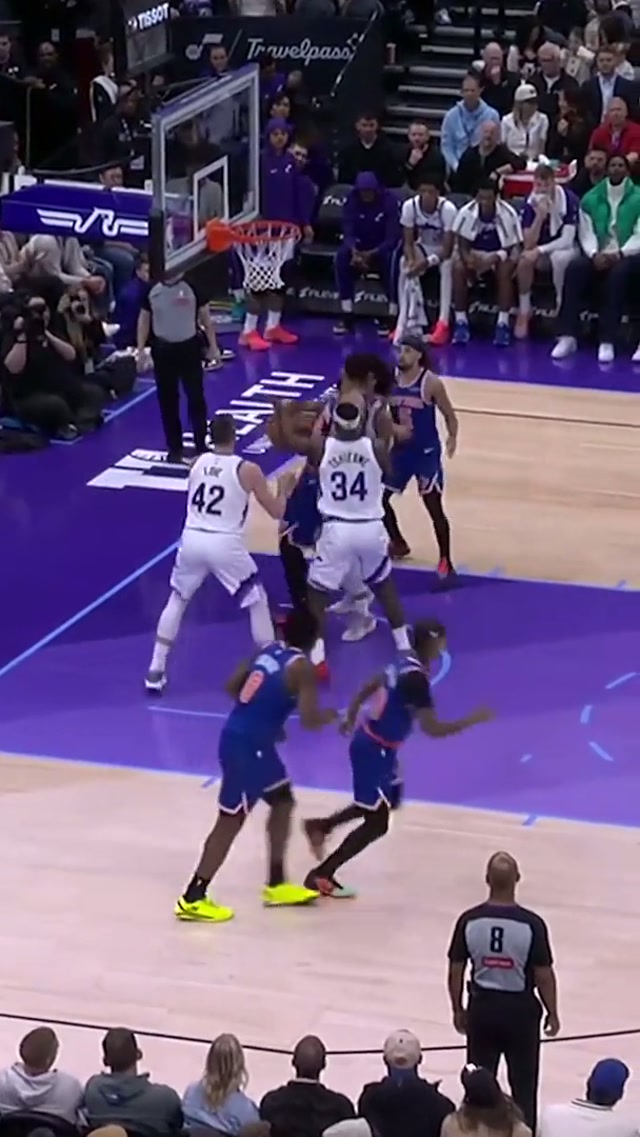 Kevin Love can do it all #nba #jazz #highlights #knicks