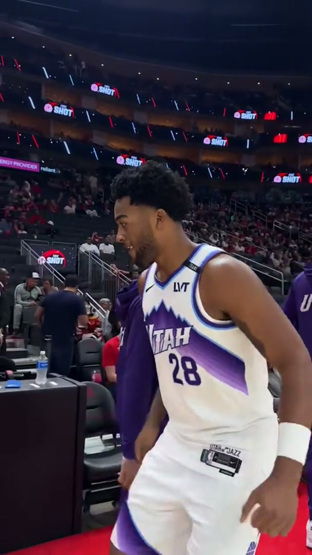 the fellas need their routine before hitting the floor in Houston #nba #highlights #jazz #rockets