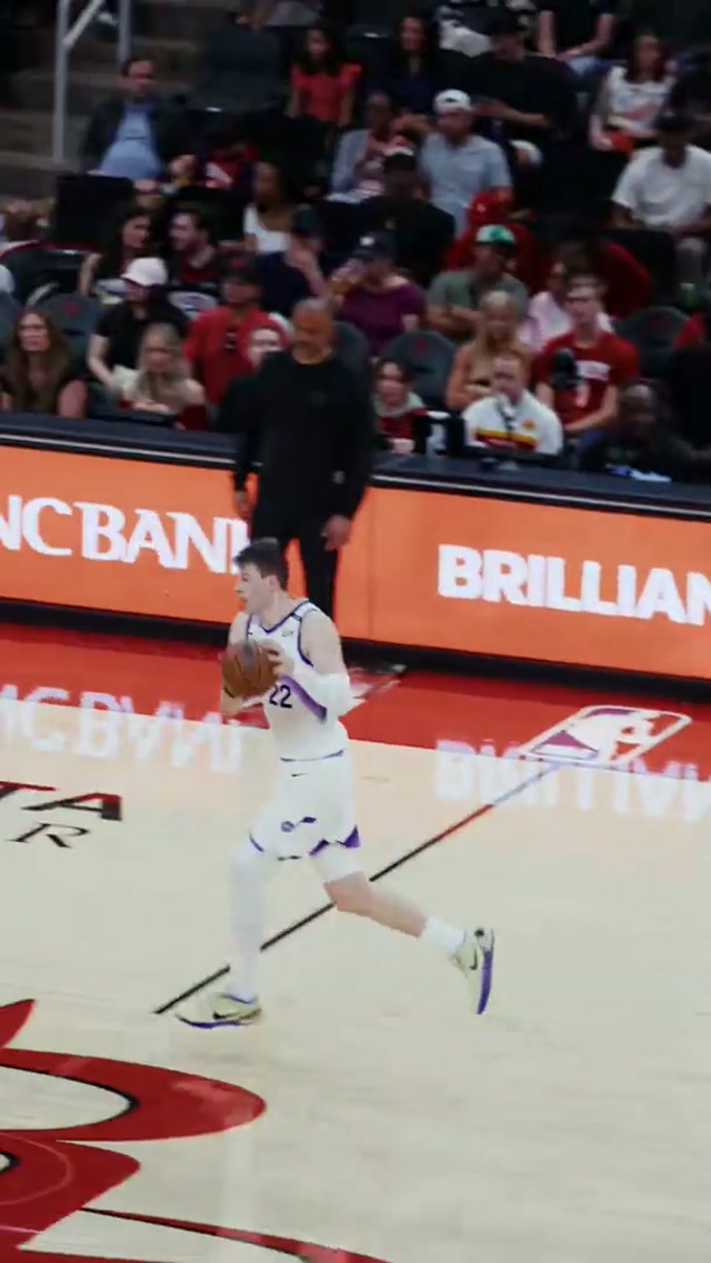 window cleaning season is here for Flip 🪟 #nba #highlights #jazz #rockets