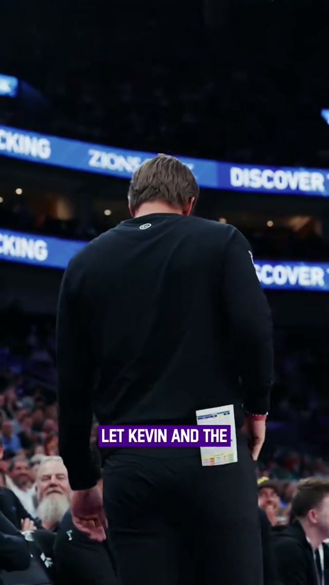 Kevin Love had everyone going on Fan Appreciation Night, including Will Hardy #nba #highlights #jazz #kevinlove #bloopers