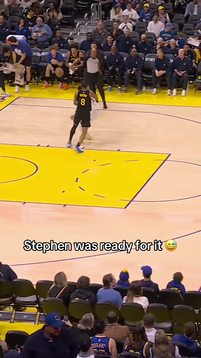 Perfecting that triple threat pose 😅

#nba #humor 