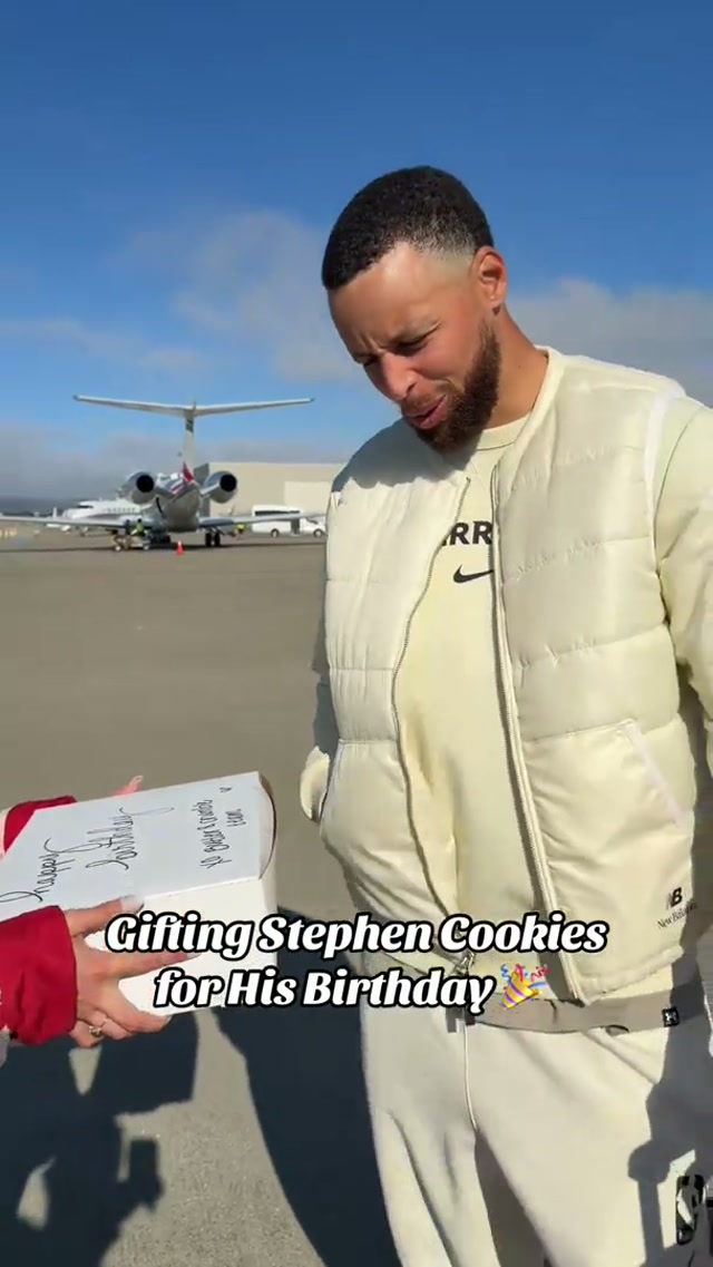 Broke out some key lime pie cookies to celebrate Steph’s birthday 🎉 #nba #birthday #sweets