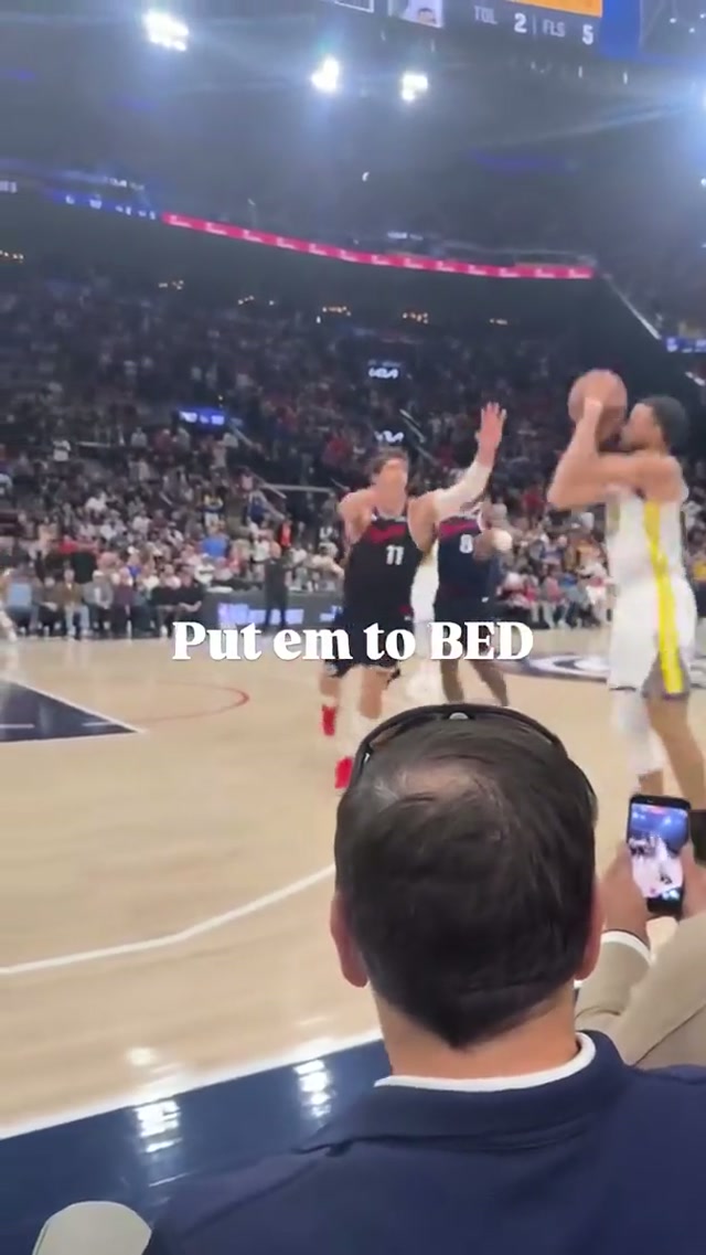 Bucket so clutch even Steph needed confirmation it went in 🤯  #nba #entertainment 

🎥 (IG/babyfaceray)