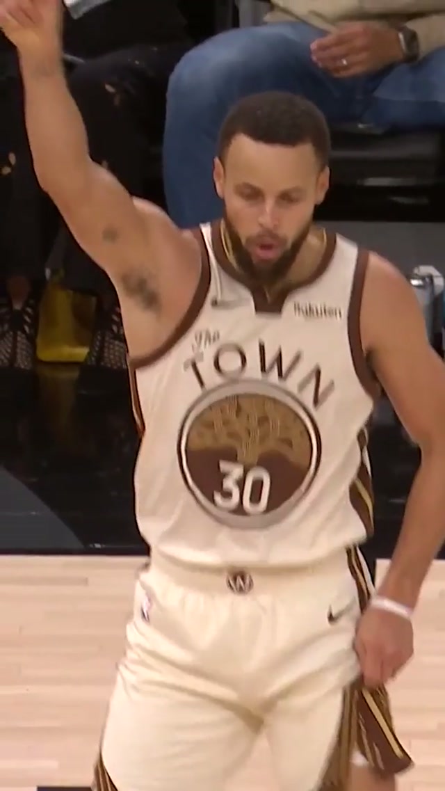 Dancing Dubs 🕺 #nba #basketball #funny 