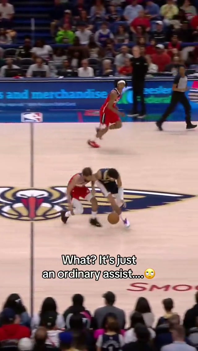 How did he know Tre Johnson was there?? 😮‍💨 #washingtonwizards #neworleanspelicans #highlights #nba 