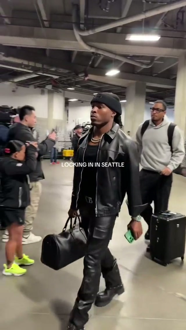 Almost time ⏰ #NFL #49ers #OOTD #Fashion #Postseason 