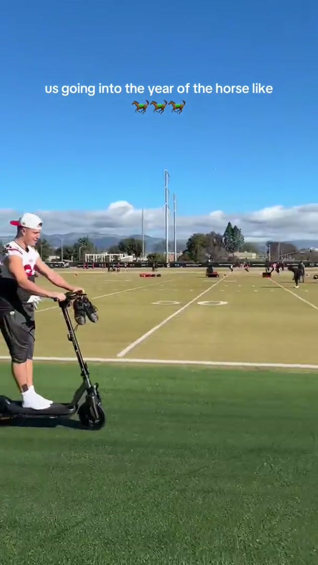 Happy Lunar New Year! 🛴💨 #yearofthehorse #nfl #49ers #firehorse #lunarnewyear 