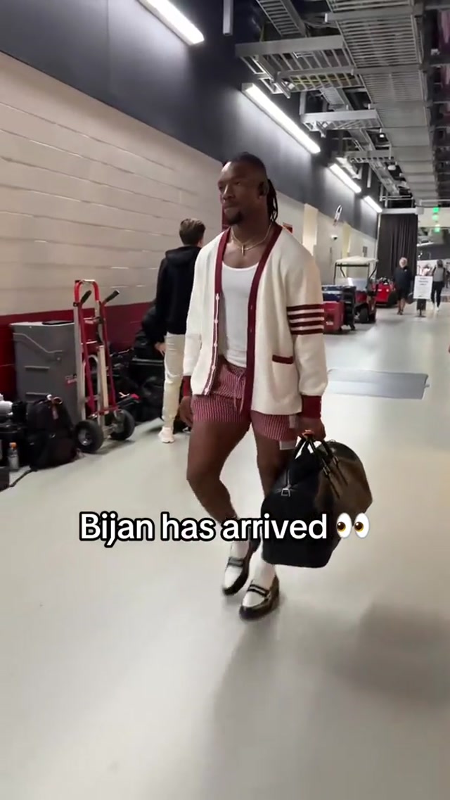 Heโs locked in ๐ค
#atlantafalcons #nfltiktok #footballtok #football #fits