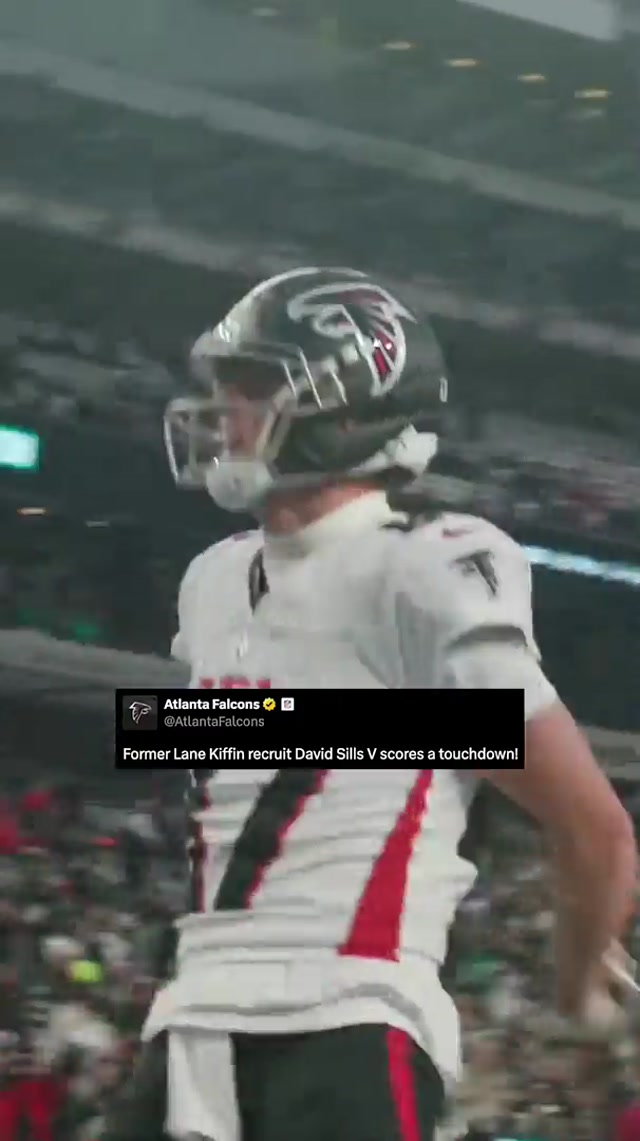 We see you 8️⃣7️⃣

#atlantafalcons #footballtok #nfltiktok #football #sports 