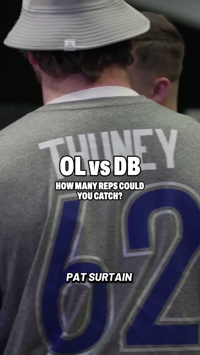 How many is Chris catching chat? 👀

#football #atlantafalcons #nfl #sports #footballtiktok 