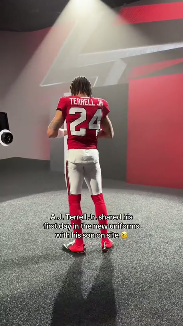 Atlanta family forever 🥹 

#nfl #atlantafalcons #uniform #family #atlanta 