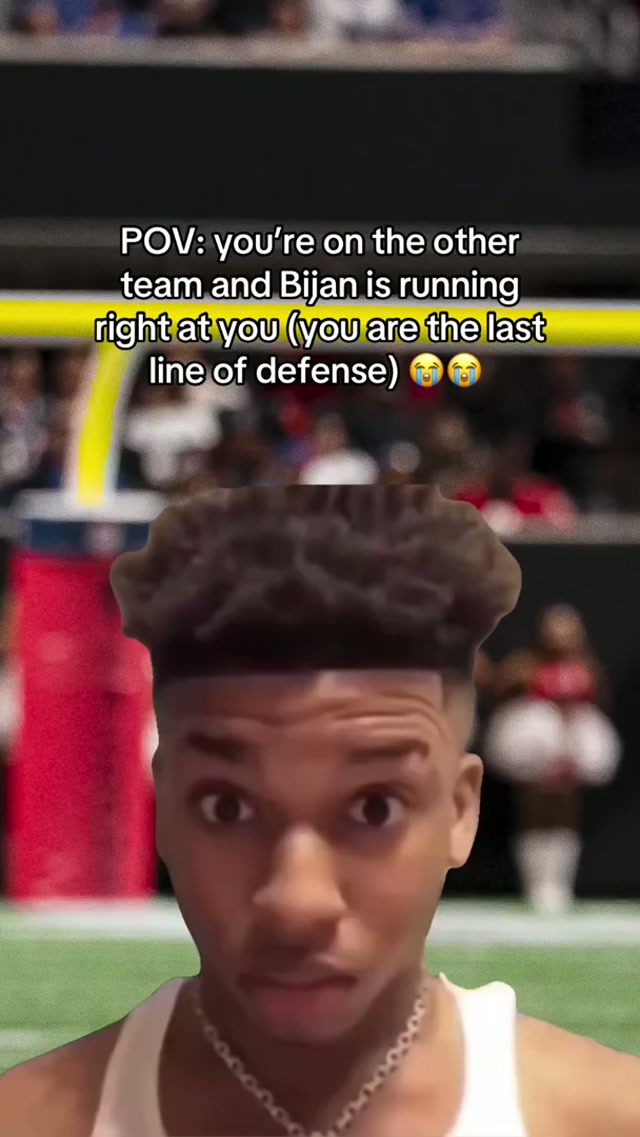 The saxophones started getting EXTREMELY loud 🤣

#atlantafalcons #memestiktok #funnymoments #saxophone 